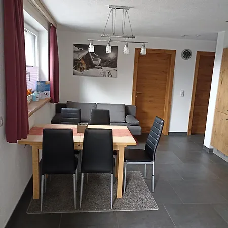 Apartment Haus In Der Kurve